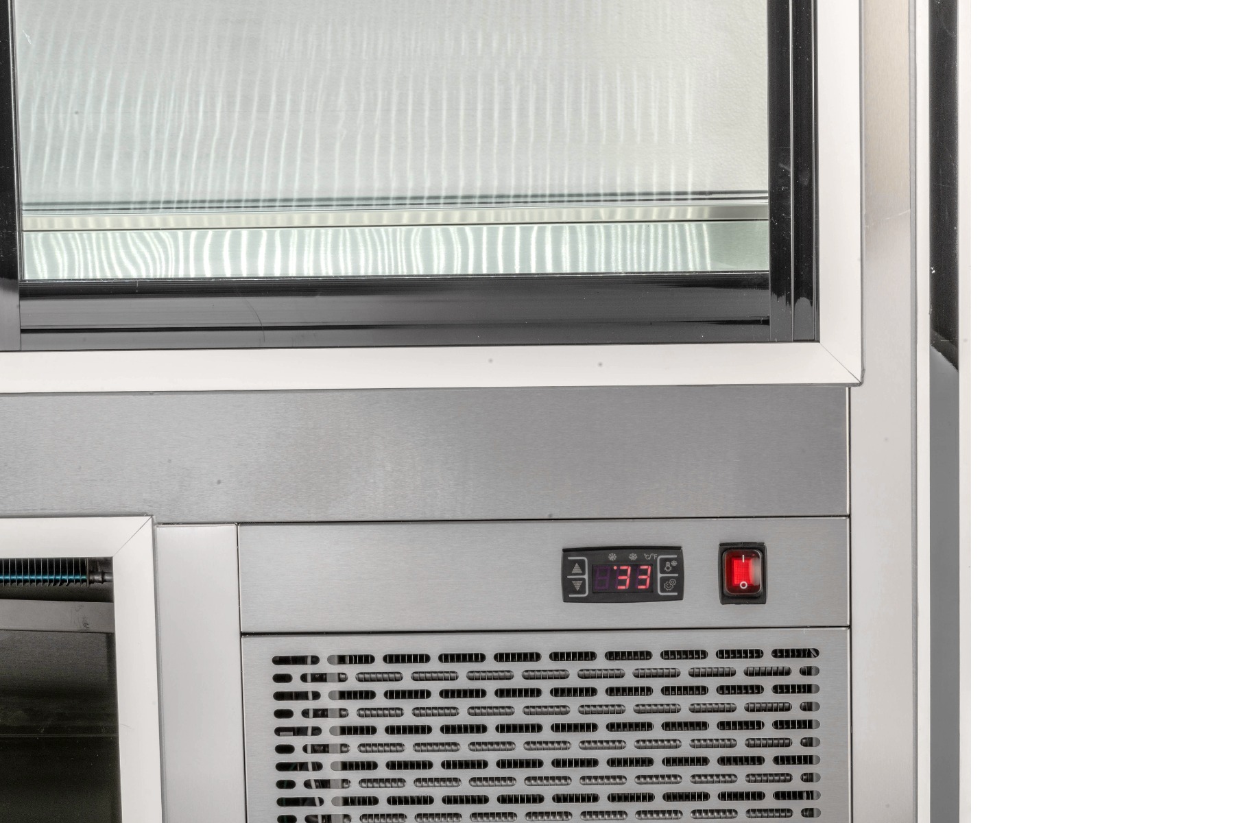 Bonvue AMS-18 Refrigerated Deli, Meat and Seafood Display Case